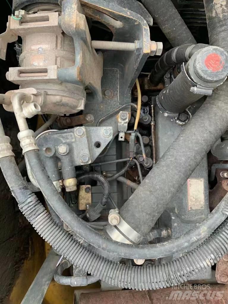 Komatsu PC 138 US Midi bageri 7t – 12t