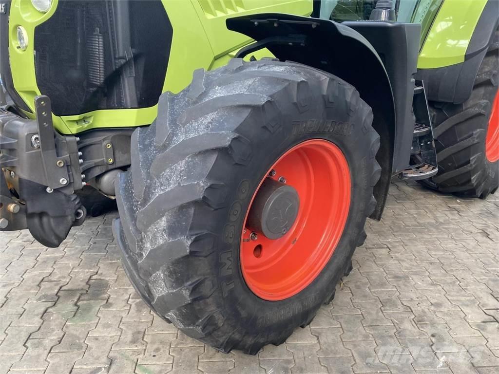 CLAAS Arion 640 Traktori