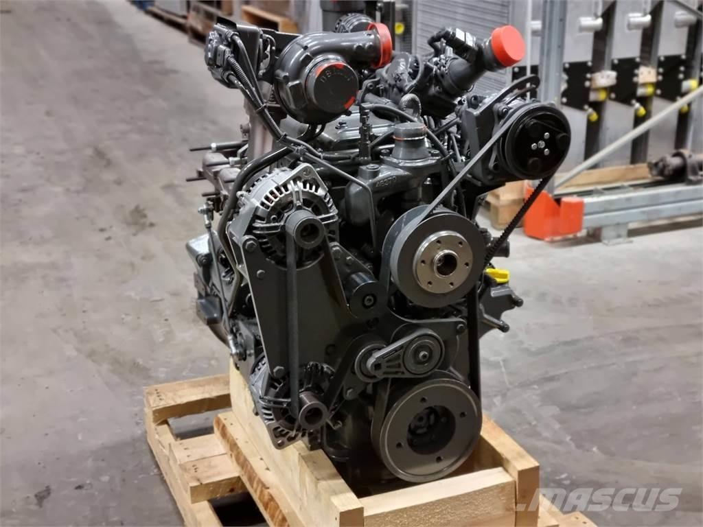 Komatsu 49 AWF Motori