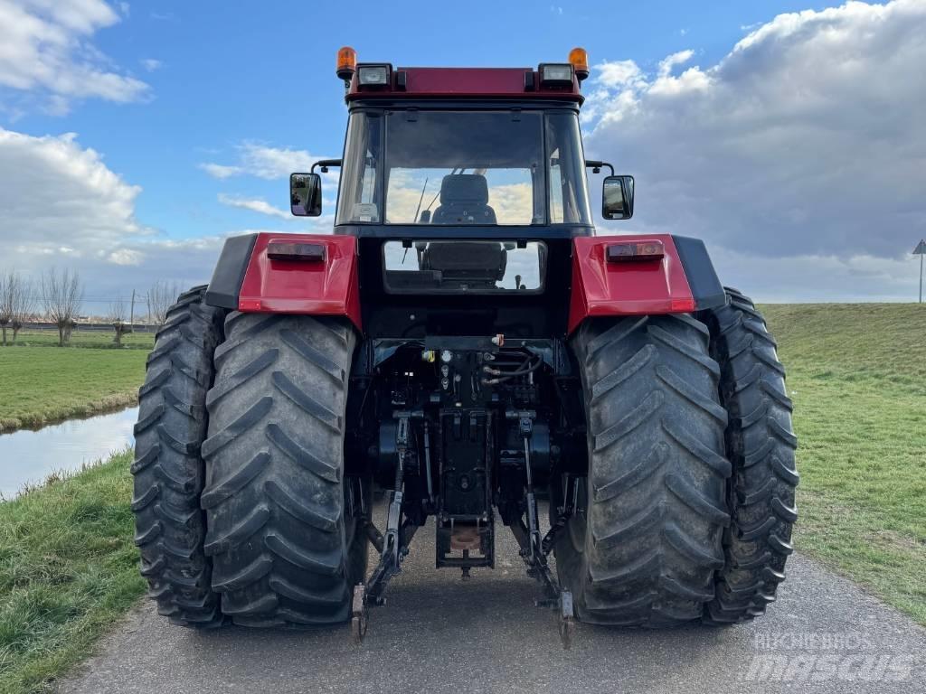 Case IH 1255 XL Traktori
