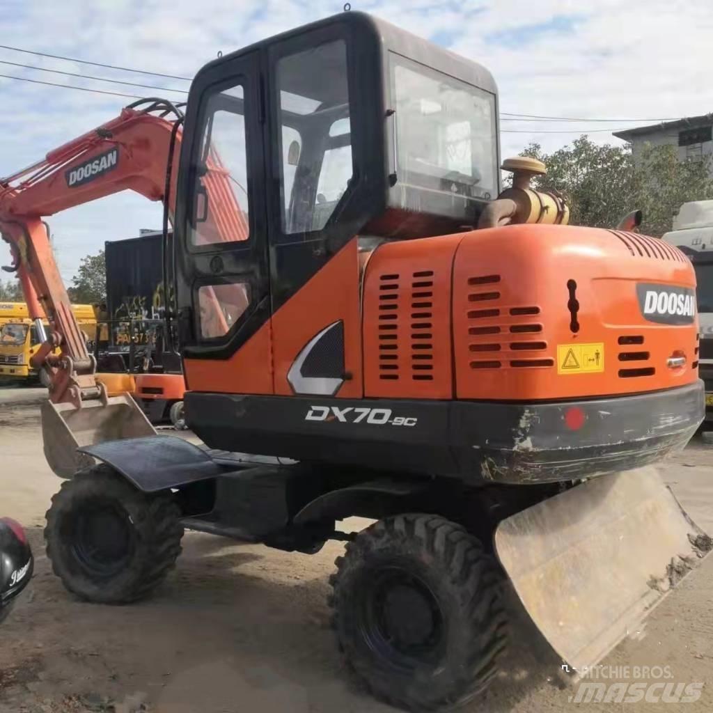 Doosan DX70W-9C Bageri točkaši
