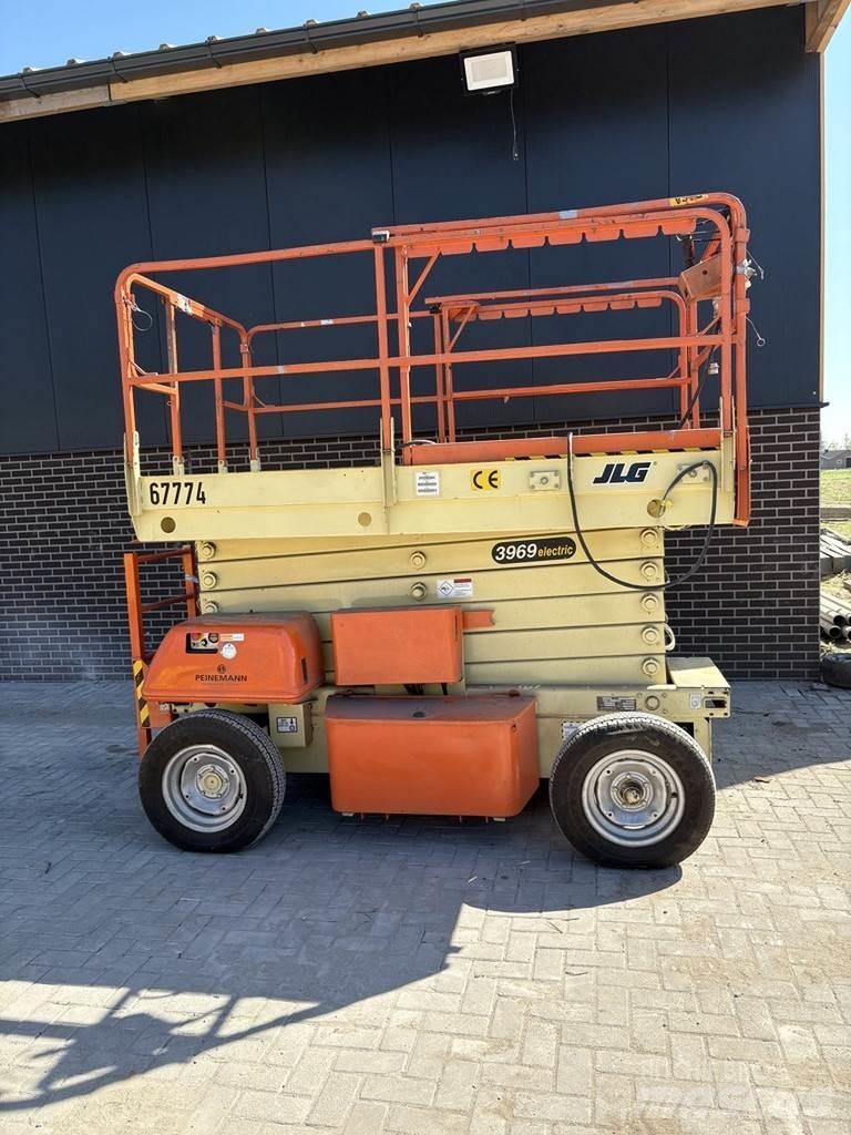JLG 3969 Makazaste platforme
