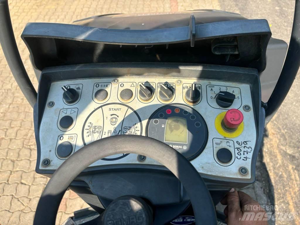 Bomag BW 120 AD-5 Valjci sa duplim bubnjem