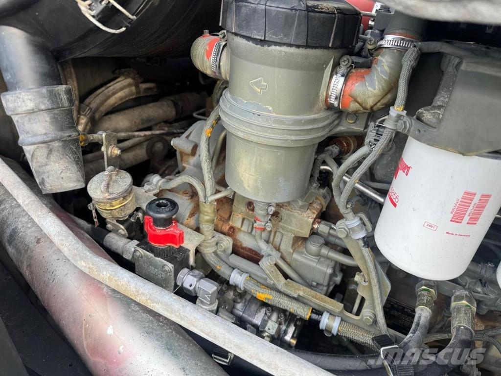 Sennebogen 818M Bageri za prenos primarnih/sekundarnih sirovina