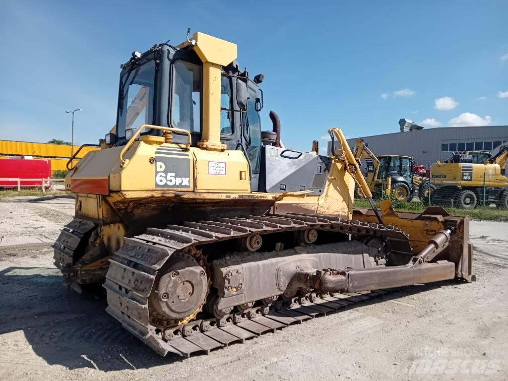 Komatsu D 65 PX-15 Buldožeri guseničari