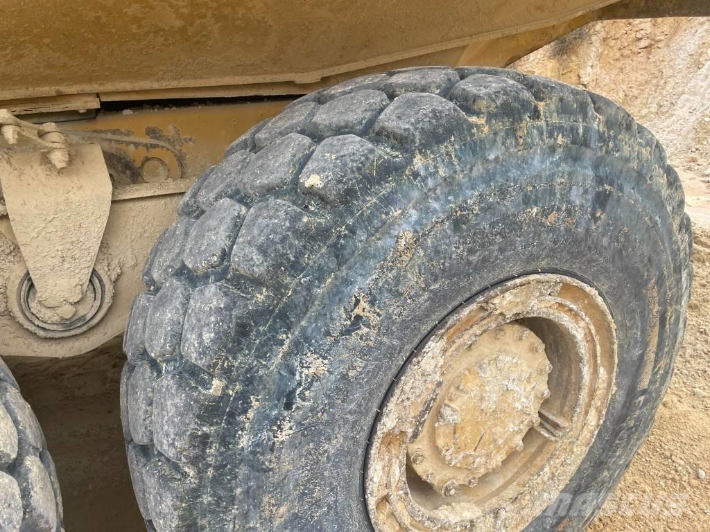 CAT 730 Zglobni damperi