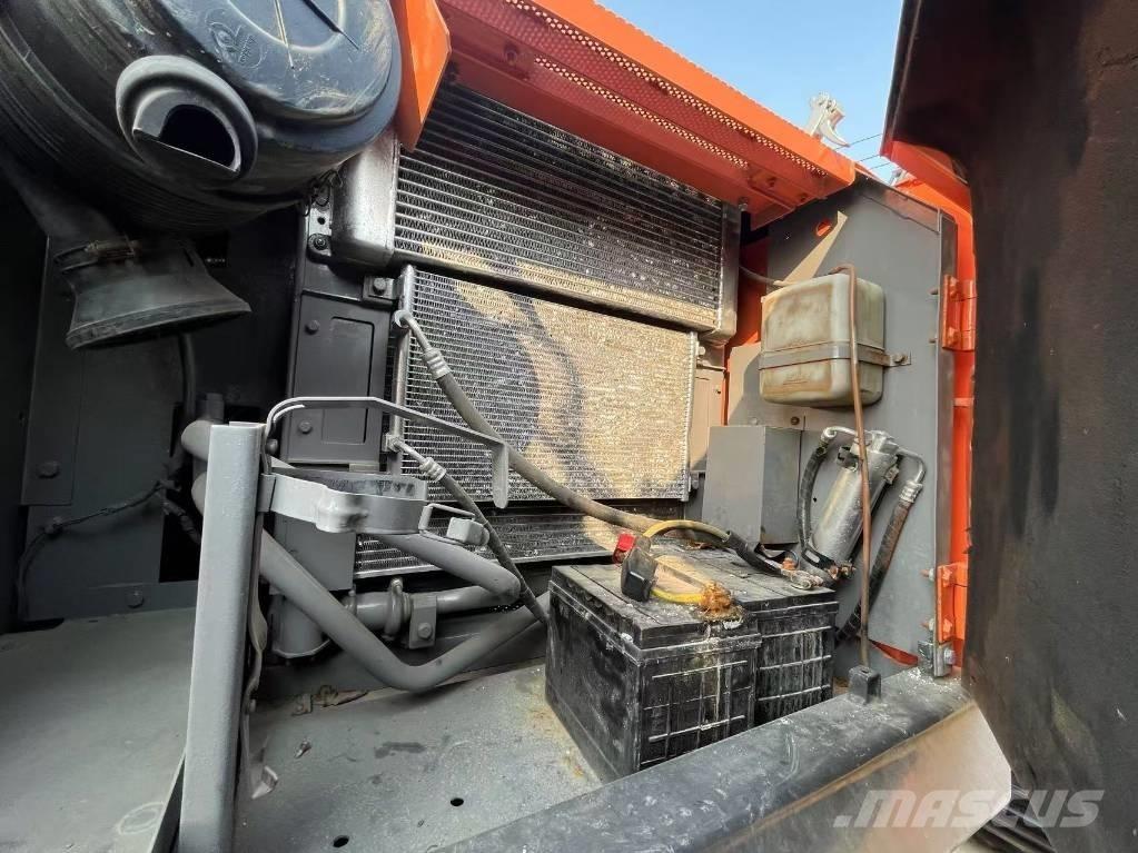 Hitachi ZX 160 LC Bageri guseničari