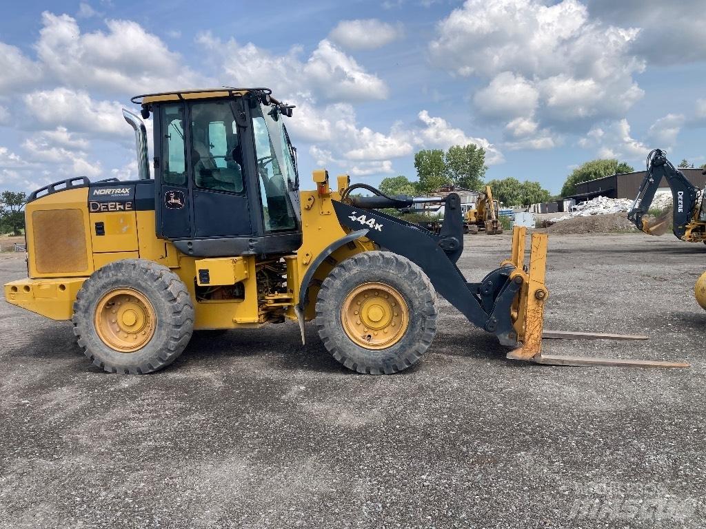 DEERE 444K Utovarivači na točkove