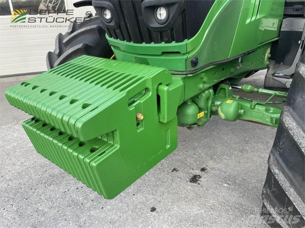 John Deere 6155R Traktori