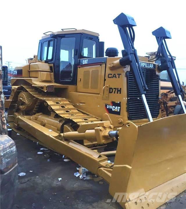 CAT D7H Buldožeri guseničari