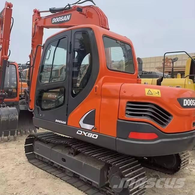Doosan DX 80 Midi bageri 7t – 12t