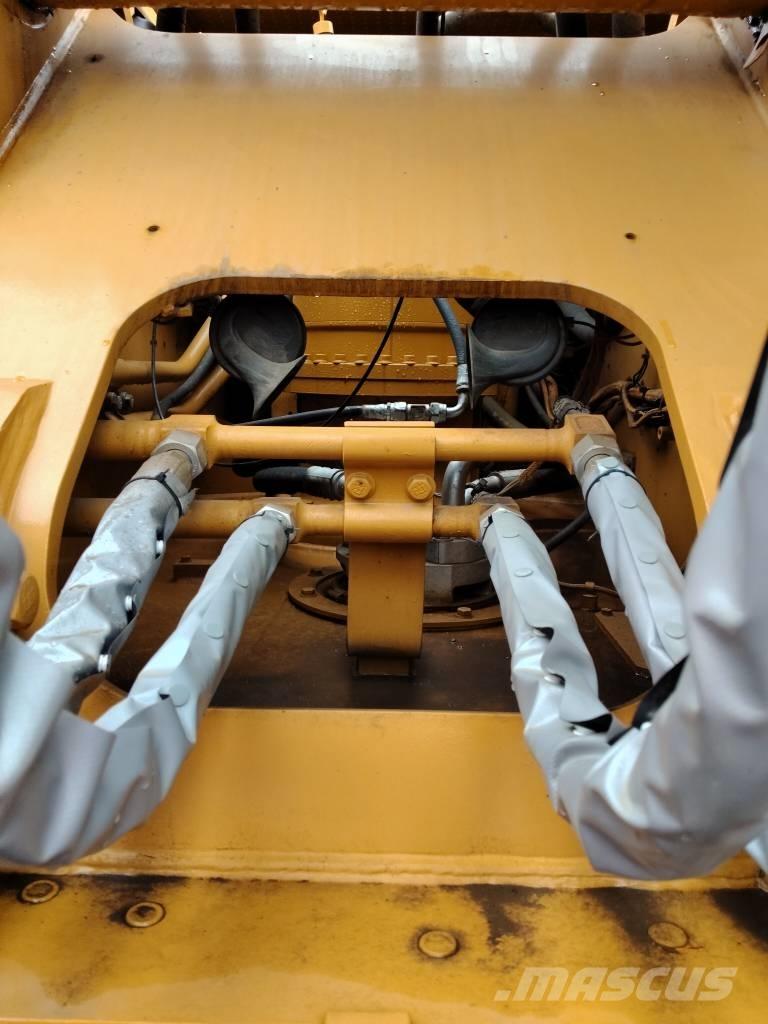 CAT 330 GC Bageri guseničari