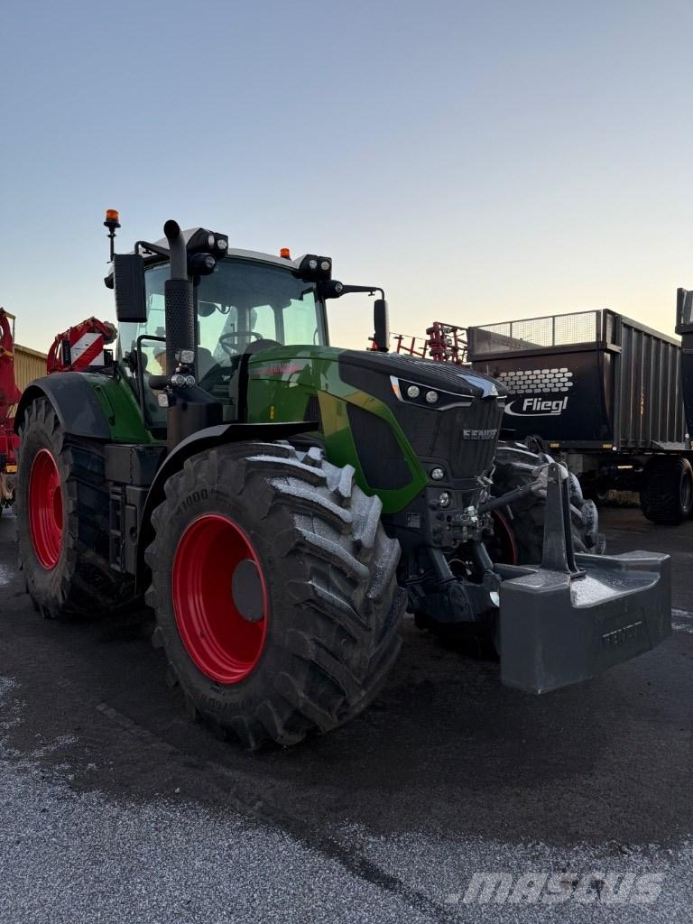 Fendt 933 Vario Traktori