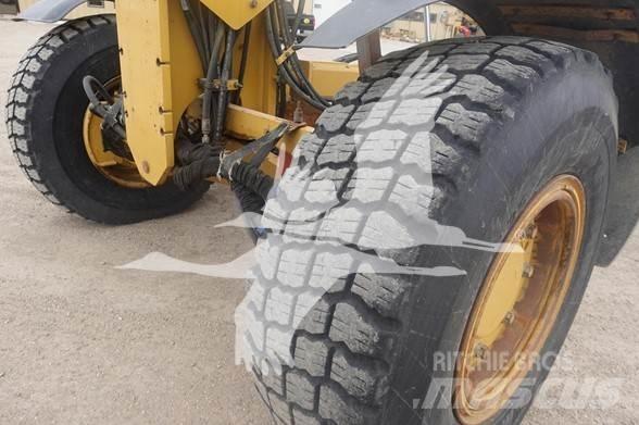 CAT 140M AWD Grejderi