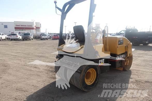 CAT CB-335E Kombinovani valjci