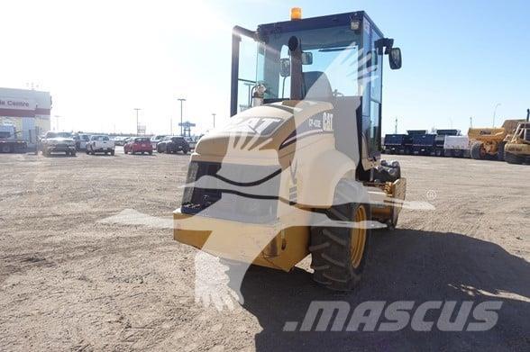 CAT CP-433E Valjci sa jednim bubnjem