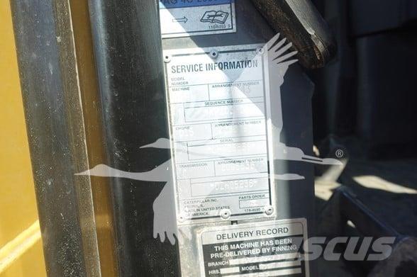 CAT D8T Buldožeri guseničari