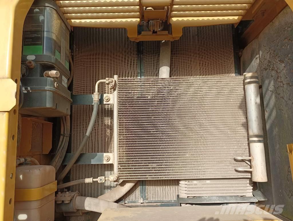 Komatsu PC 210 LC-8 Bageri guseničari