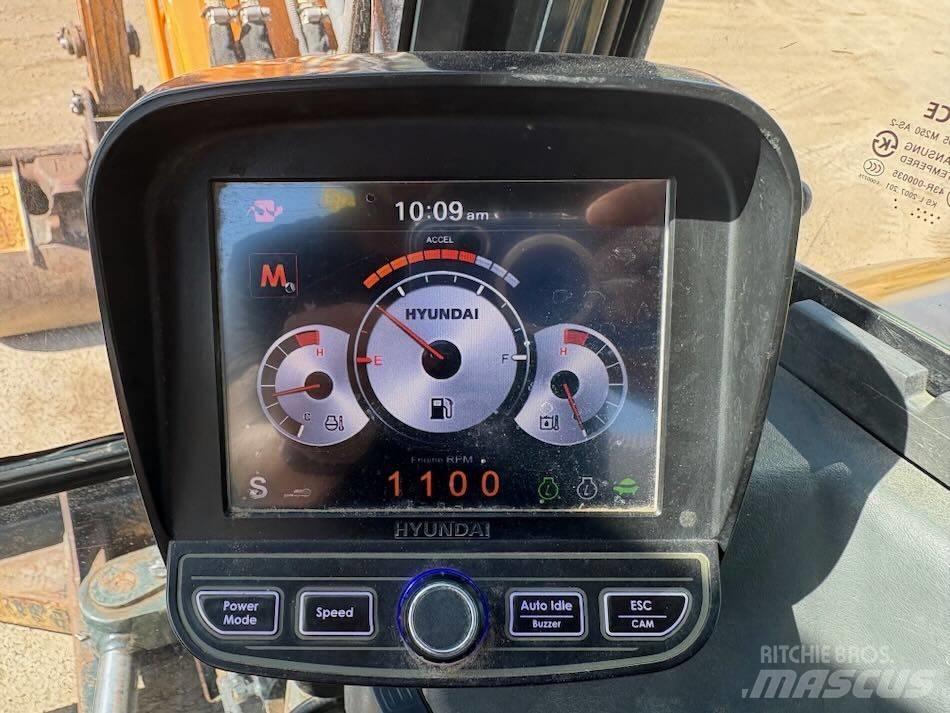 Hyundai R 80 CR-9A Midi bageri 7t – 12t