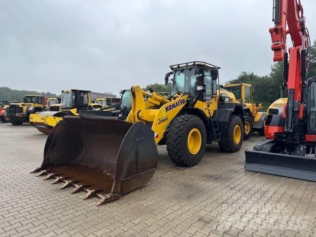 Komatsu WA 320 Utovarivači na točkove