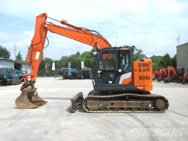 Hitachi ZX 135 US-7 Bageri guseničari