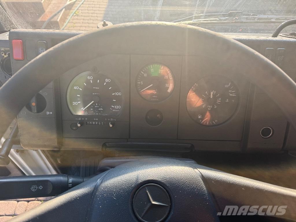 Mercedes-Benz 817 Auto korpe