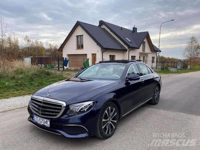 Mercedes-Benz E 300D Automobili