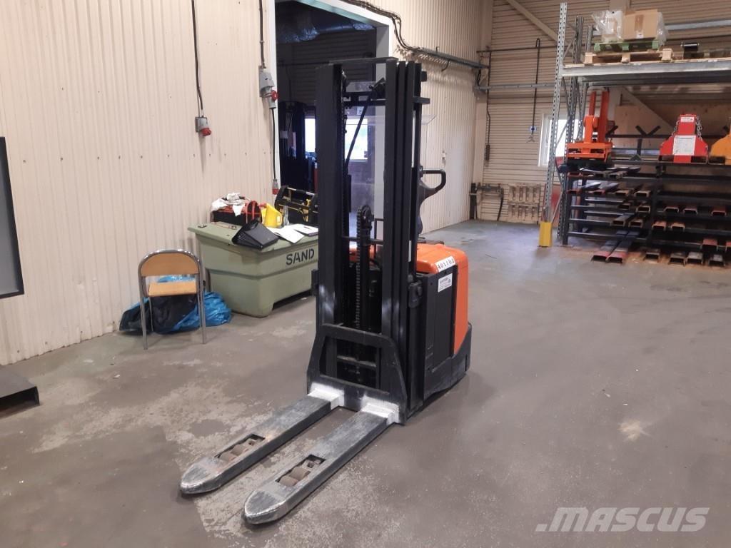 BT SPE125L Samopogonski ručni viljuškari