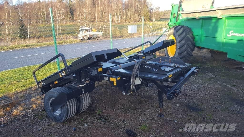 Parkland 443 Prese/balirke za četvrtaste bale