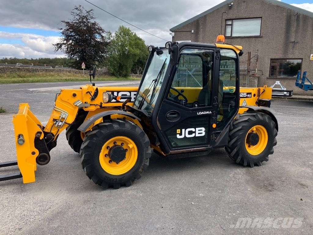 JCB 525-60 Agri Plus Poljoprivredni teleskopski utovarivači