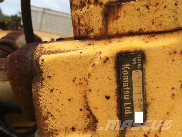 Komatsu PC200-8-AC Bageri guseničari