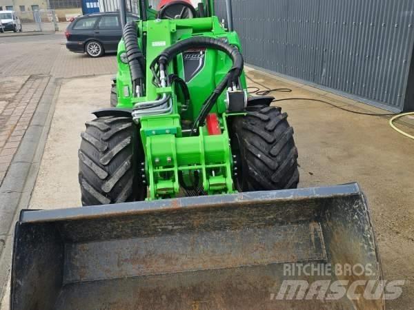 Avant 860 i Skid steer mini utovarivači