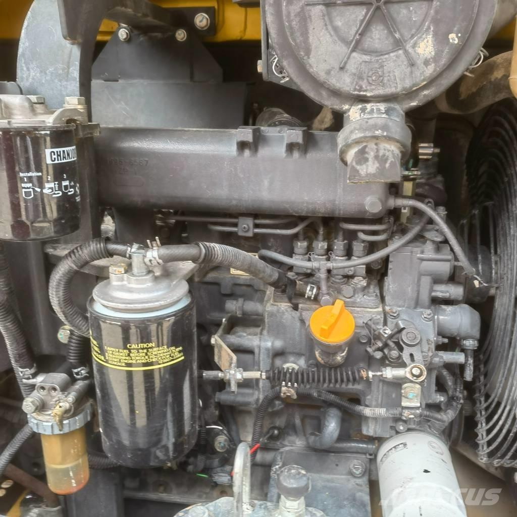 Komatsu PC56 Bageri guseničari