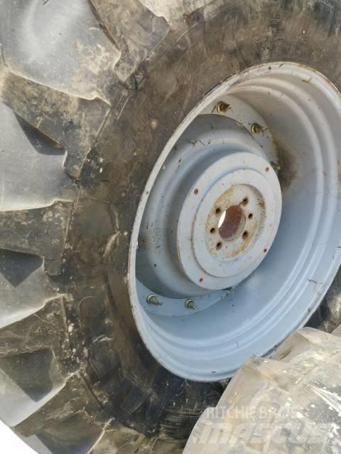 Michelin 20.8R38 Gume, točkovi i felne
