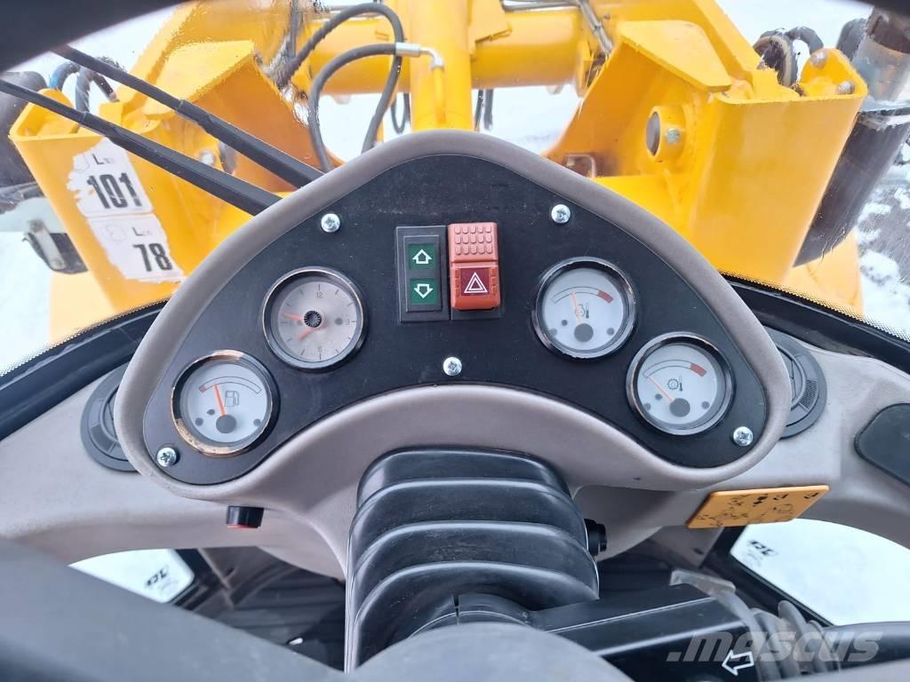 JCB MYYTY! SOLD!  407B Utovarivači na točkove