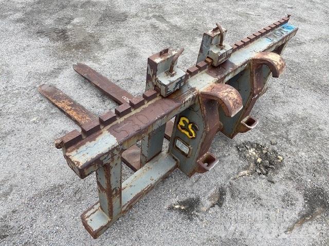 CAT 950 G forks Građevinarske viljuške