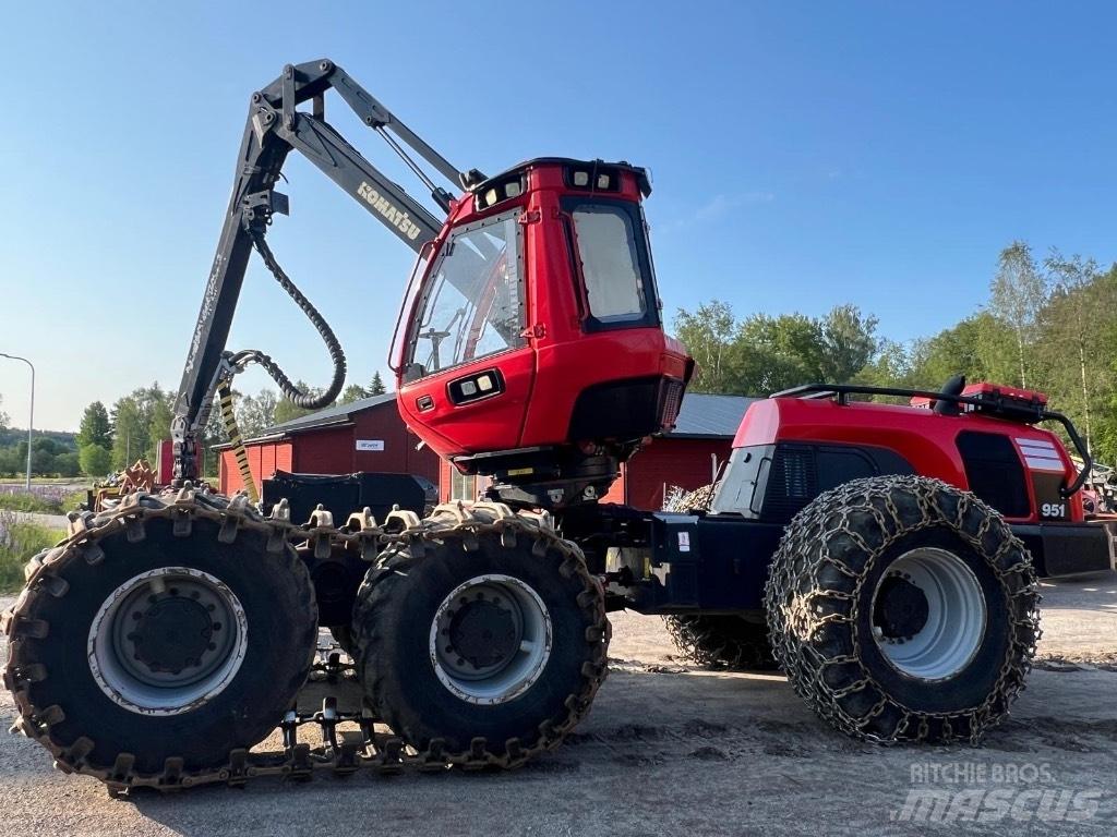 Komatsu 951 Harversteri