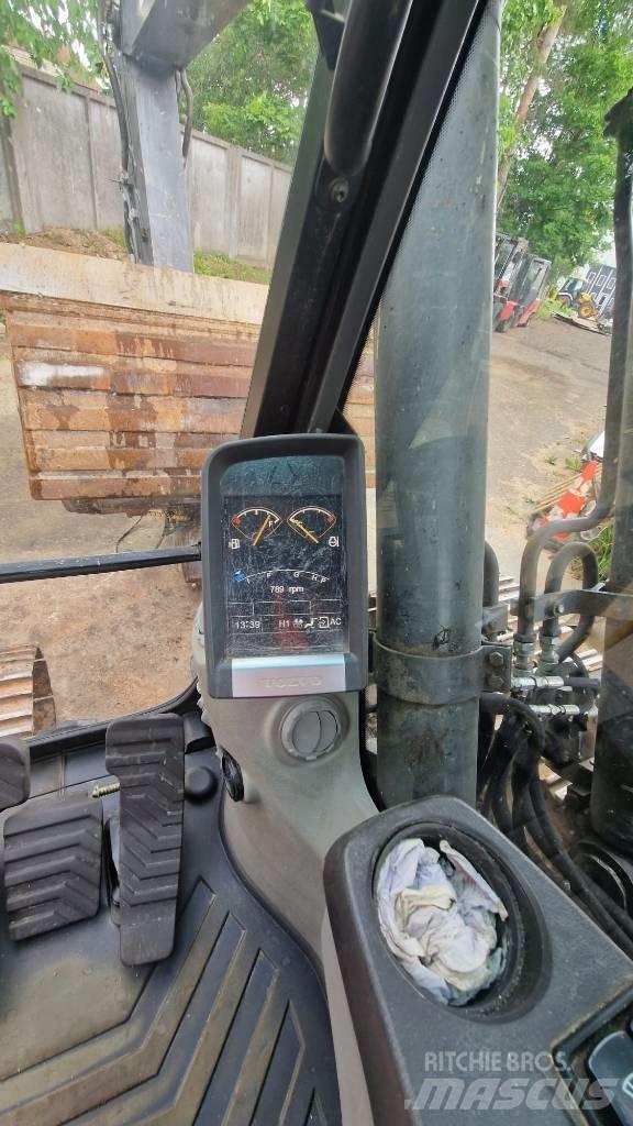 Volvo EC180CL Bageri guseničari