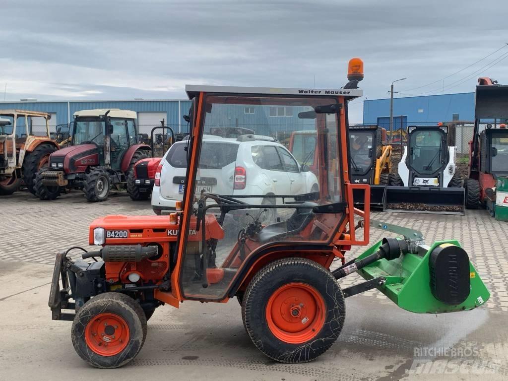 Kubota B 4200 Traktori