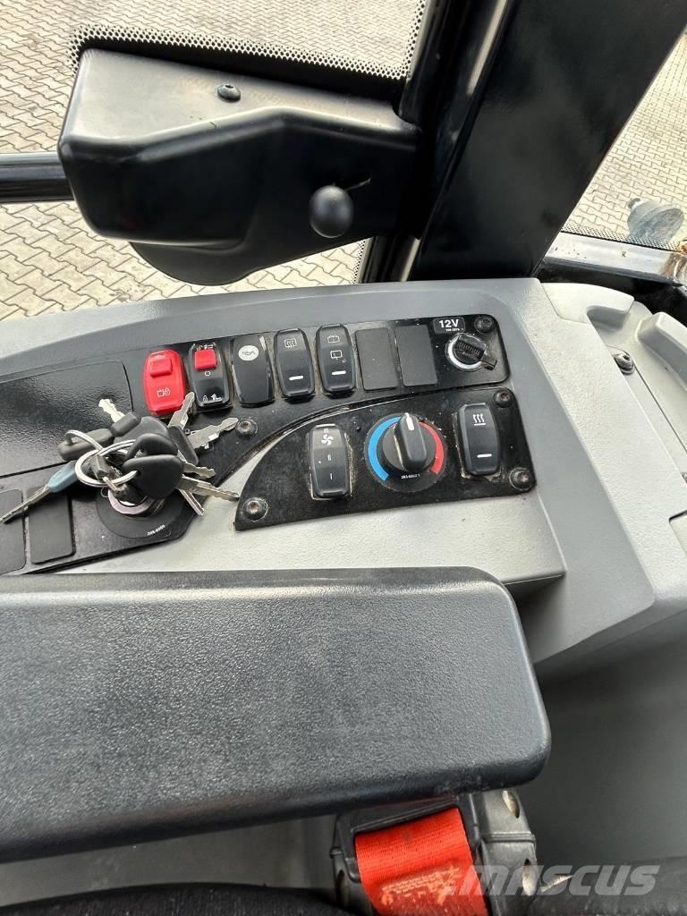 CAT 907 M Utovarivači na točkove