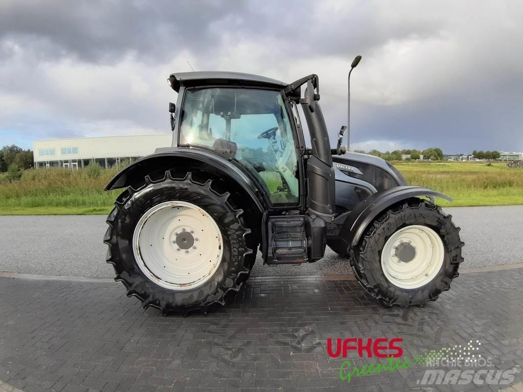 Valtra N134 Traktori