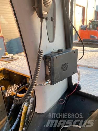 JCB JS160LC Bageri guseničari