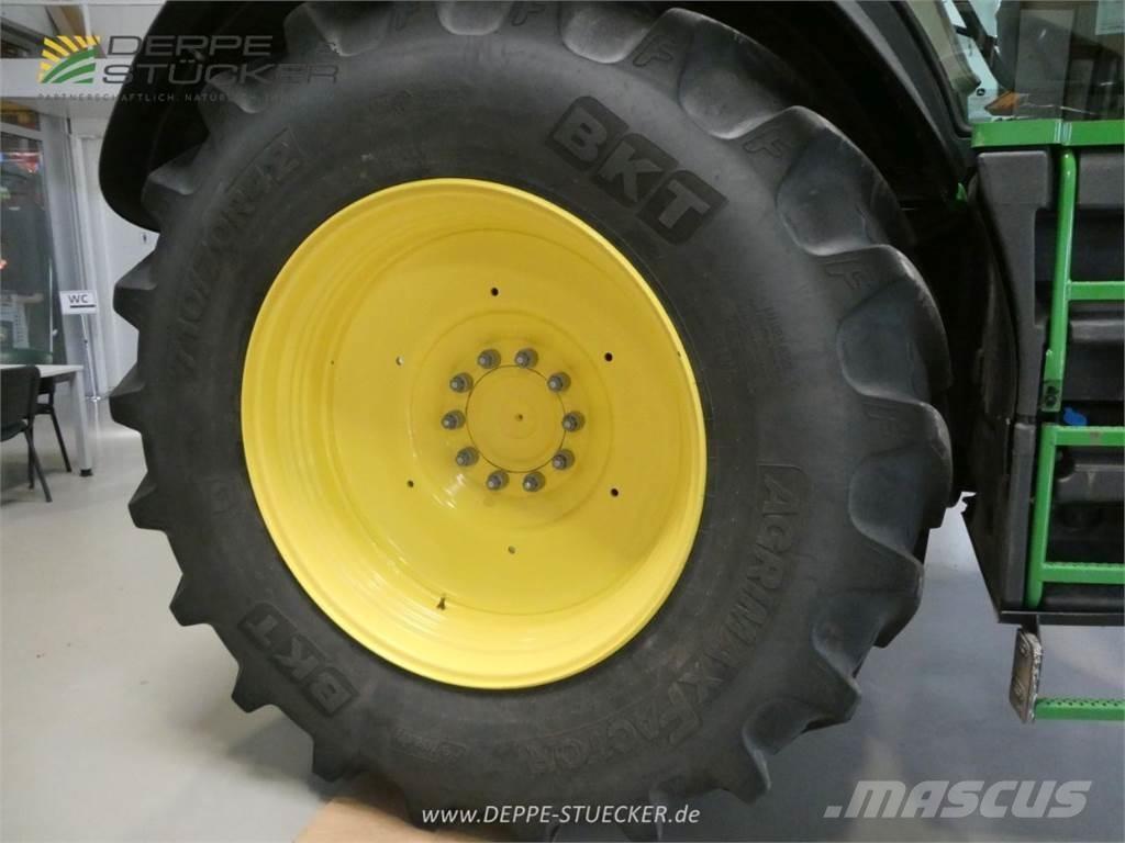 John Deere 6250R Traktori