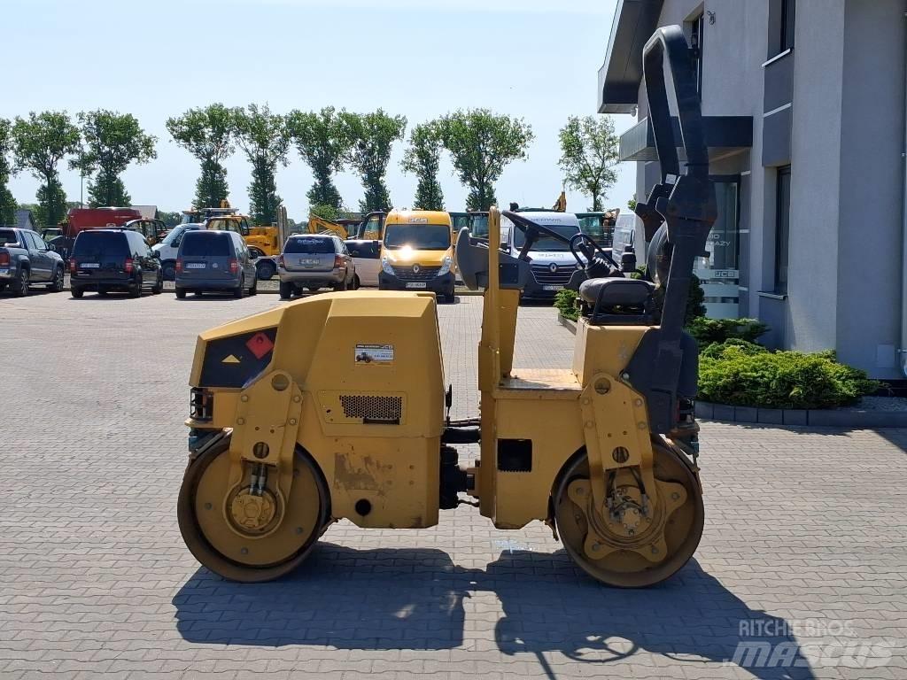 CAT CB 22 Valjci sa duplim bubnjem