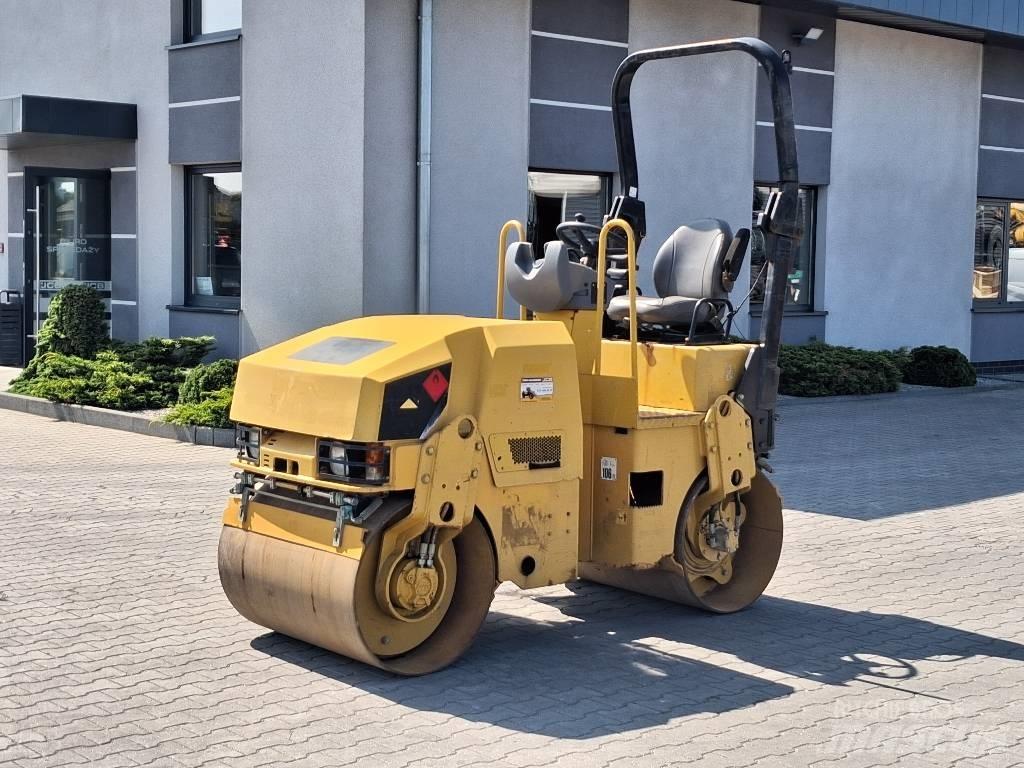 CAT CB 22 Valjci sa duplim bubnjem