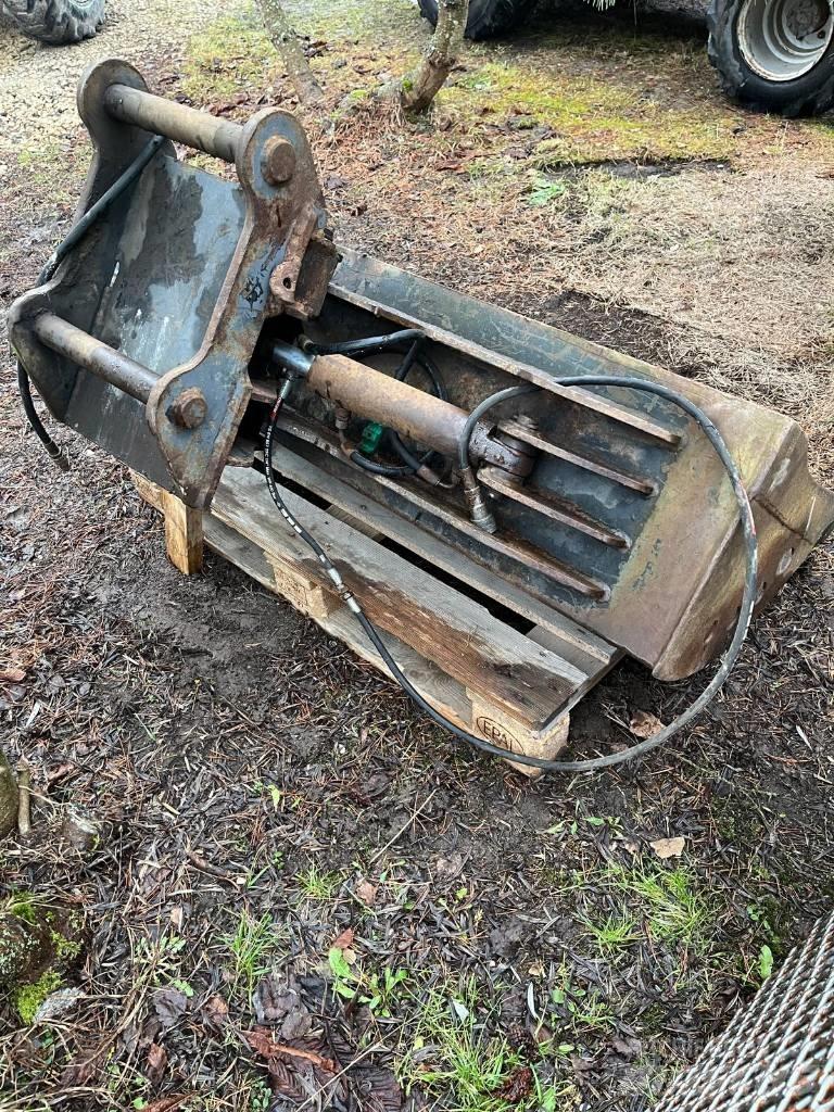 Komatsu 1600 Kašike / Korpe