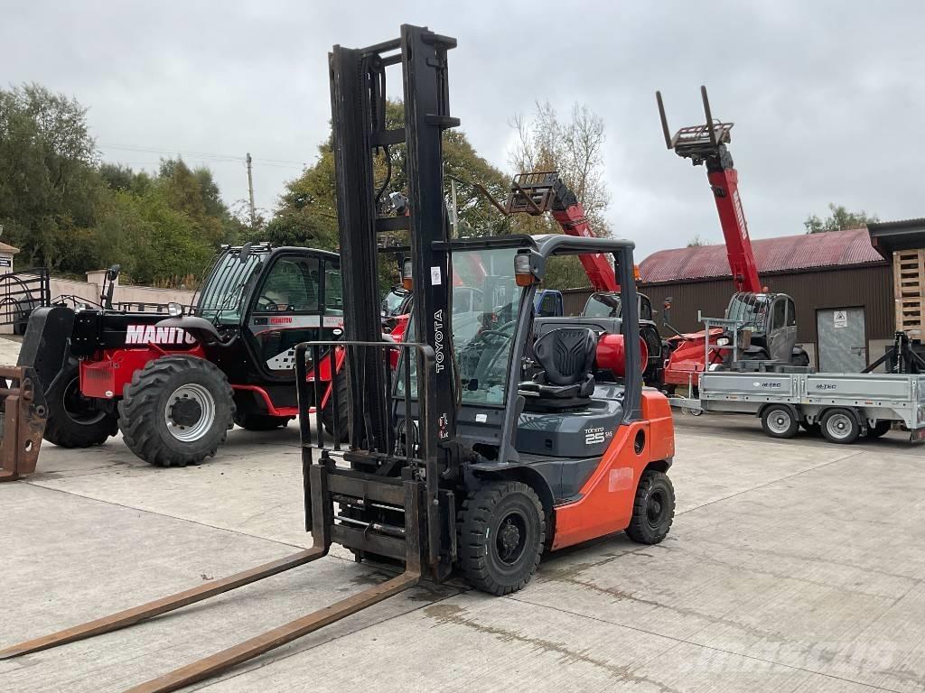 Toyota 02-8 FGF 25 Plinski viljuškari