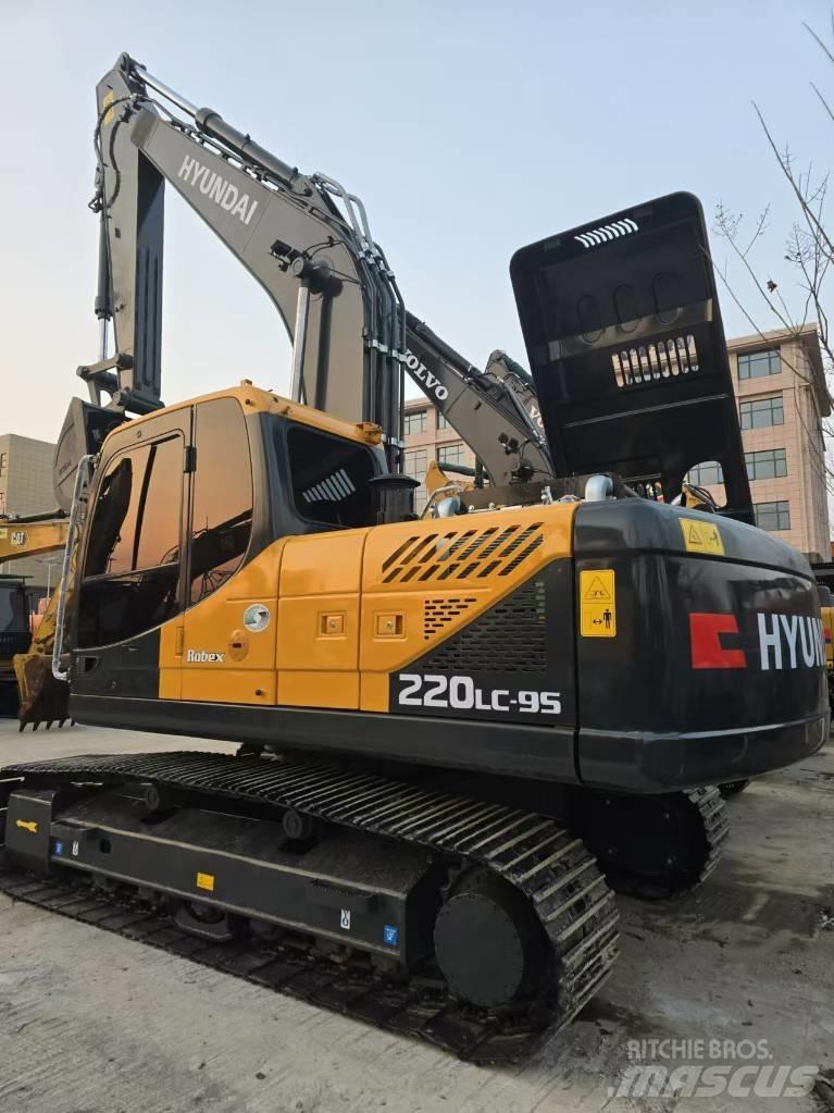 Hyundai 220—9S Bageri guseničari