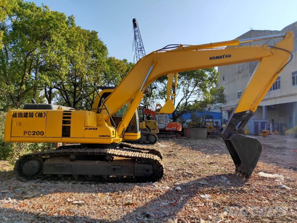 Komatsu PC200-6 Bageri guseničari