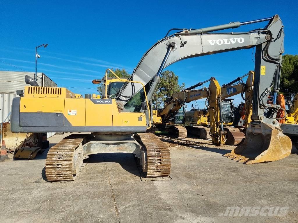 Volvo EC300DNL Bageri guseničari